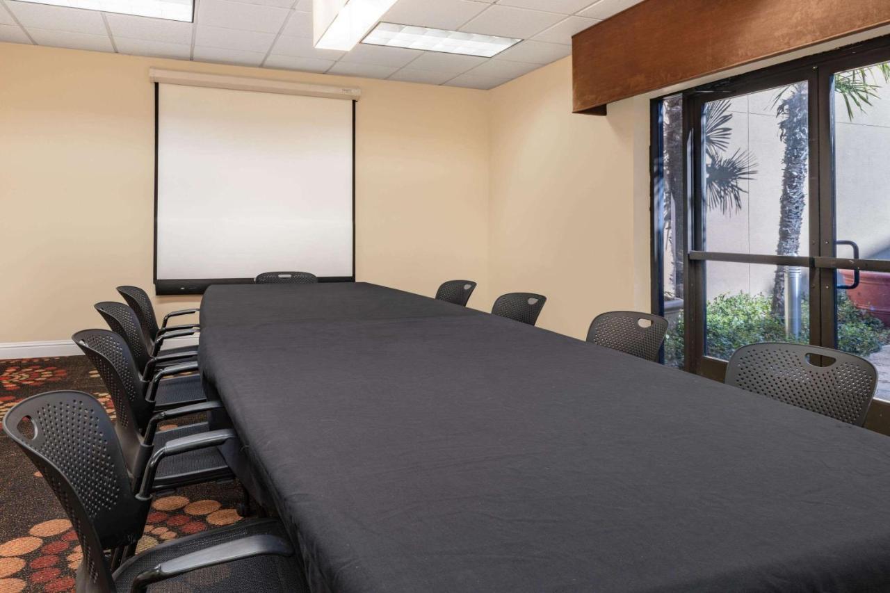 Wyndham Sacramento Hotel Carmichael Luaran gambar